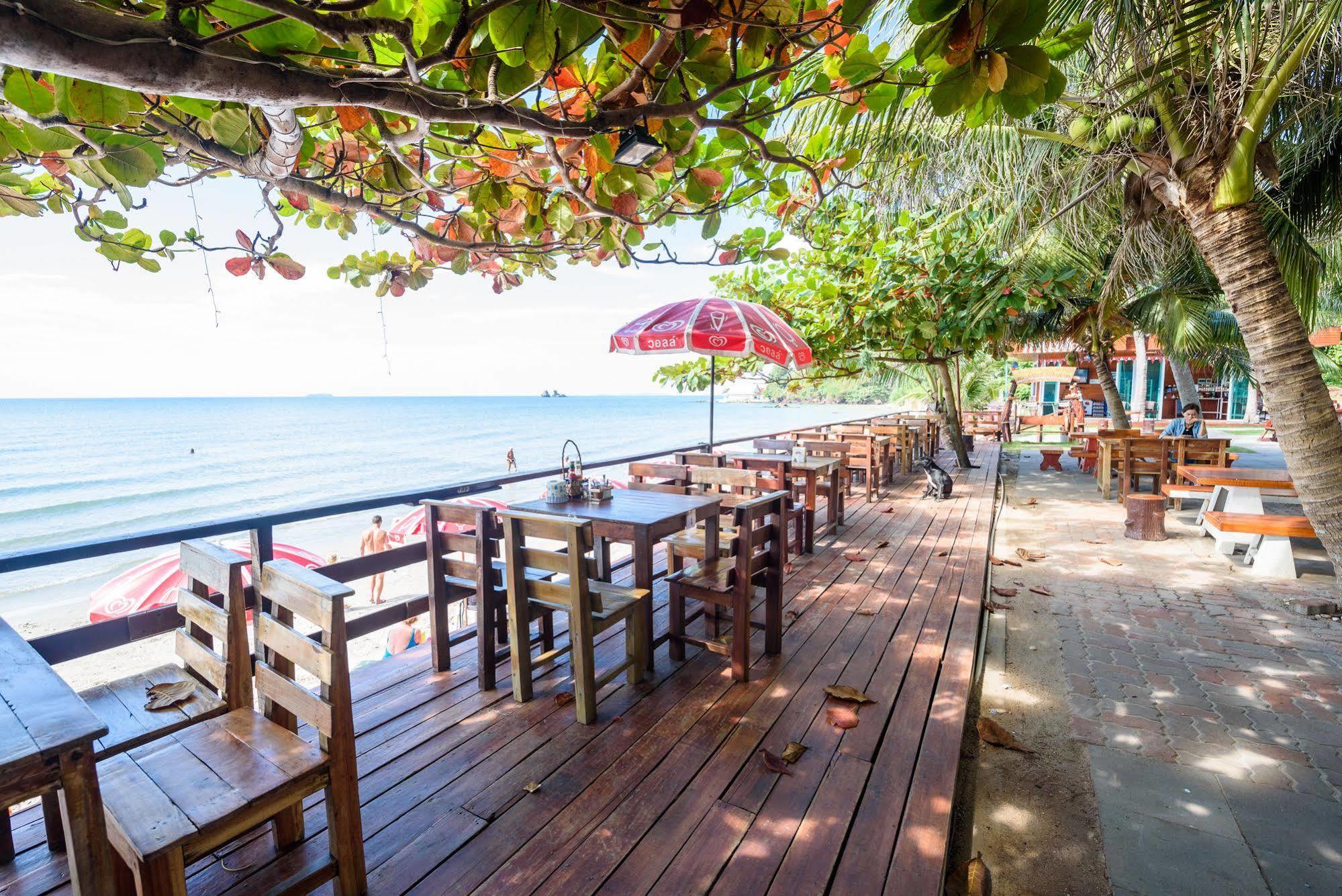 Baansuan Aokhai Beach Resort Mae Phim Extérieur photo