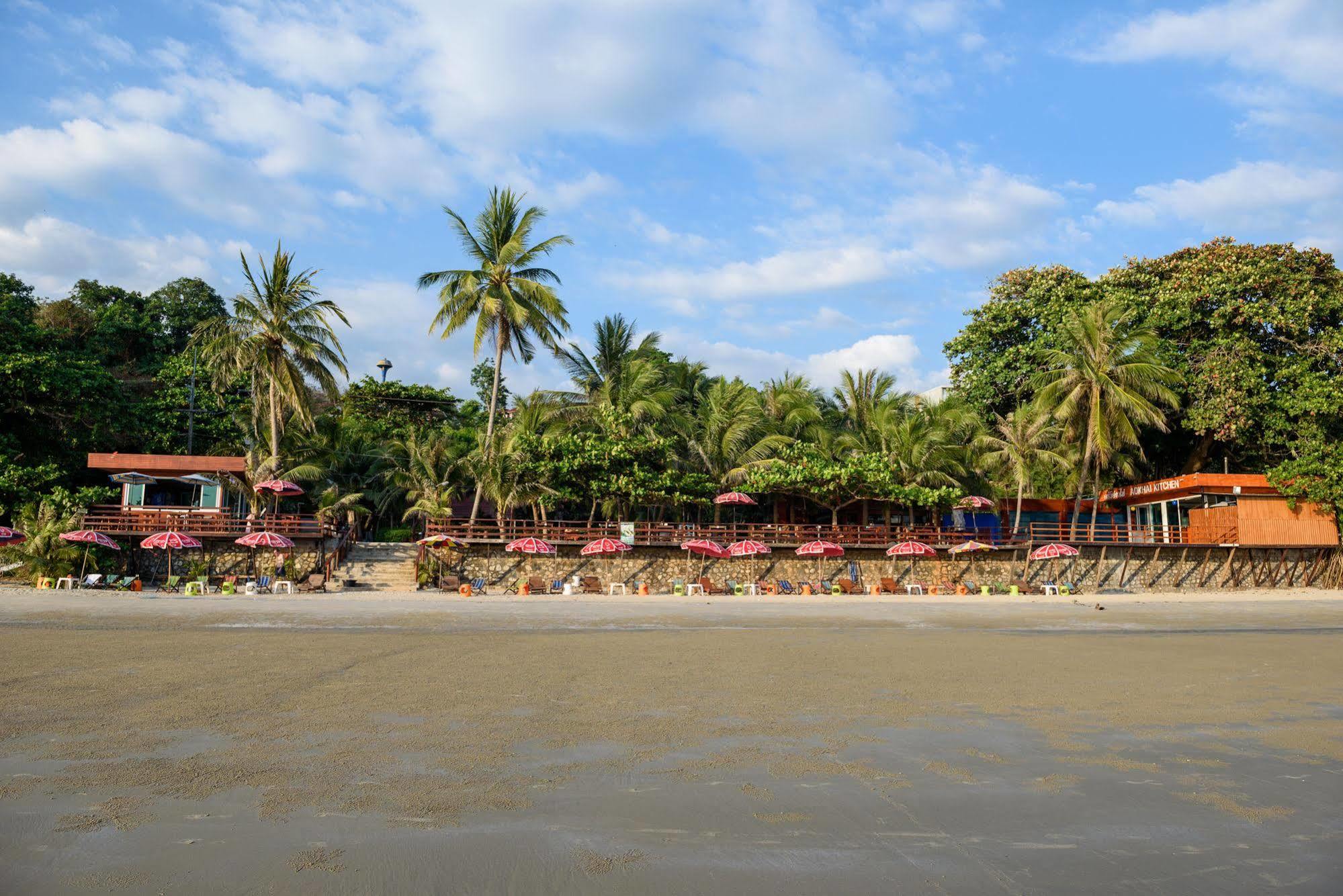 Baansuan Aokhai Beach Resort Mae Phim Extérieur photo
