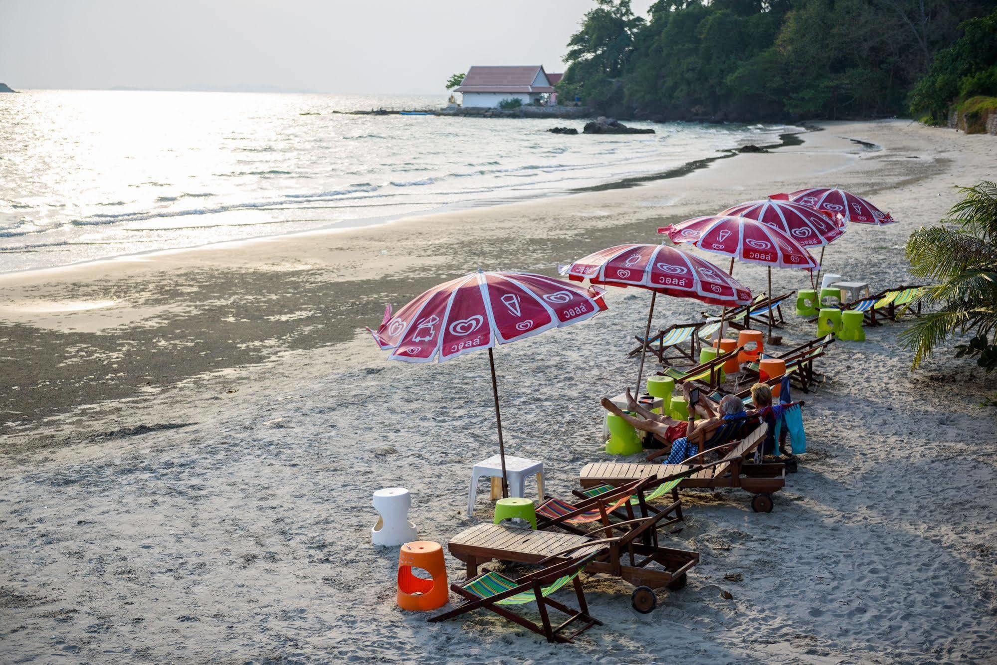 Baansuan Aokhai Beach Resort Mae Phim Extérieur photo
